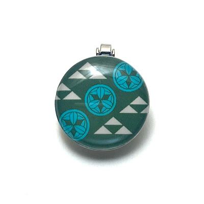 逢わせ小紋　マスクチャーム　三つ鱗×九枚笹